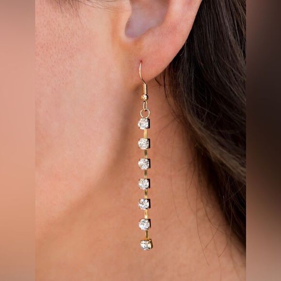 Gold Tone chain with water fall rhinestone pendant and earrings - Picture 3 of 3